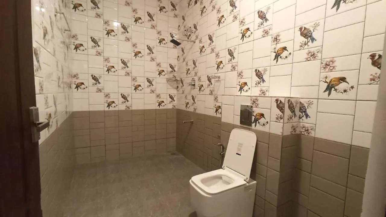 Pepper Cennet Inn Pīrmed